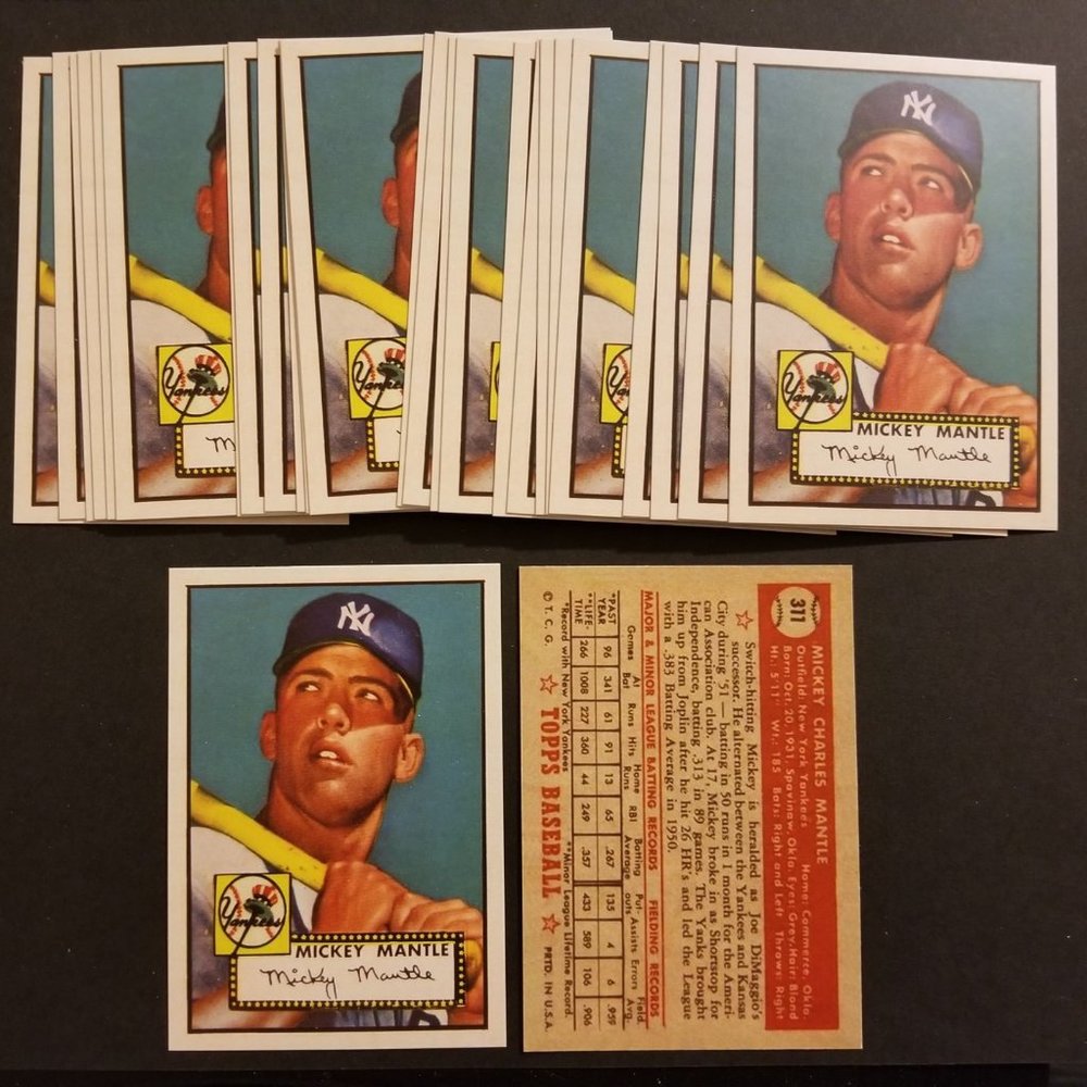 Lot of 25 1952 Topps Mickey Mantle rookie reprint cards New York Yankees